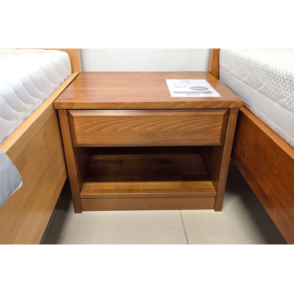 Elis drevený nočný stolík