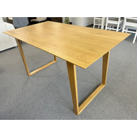 IMRO jedálenský stôl