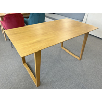 IMRO jedálenský stôl