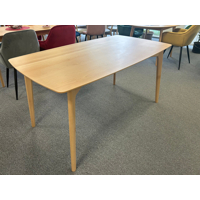 RENE jedálenský stôl